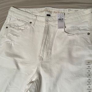 New- white stretch mom straight Jean